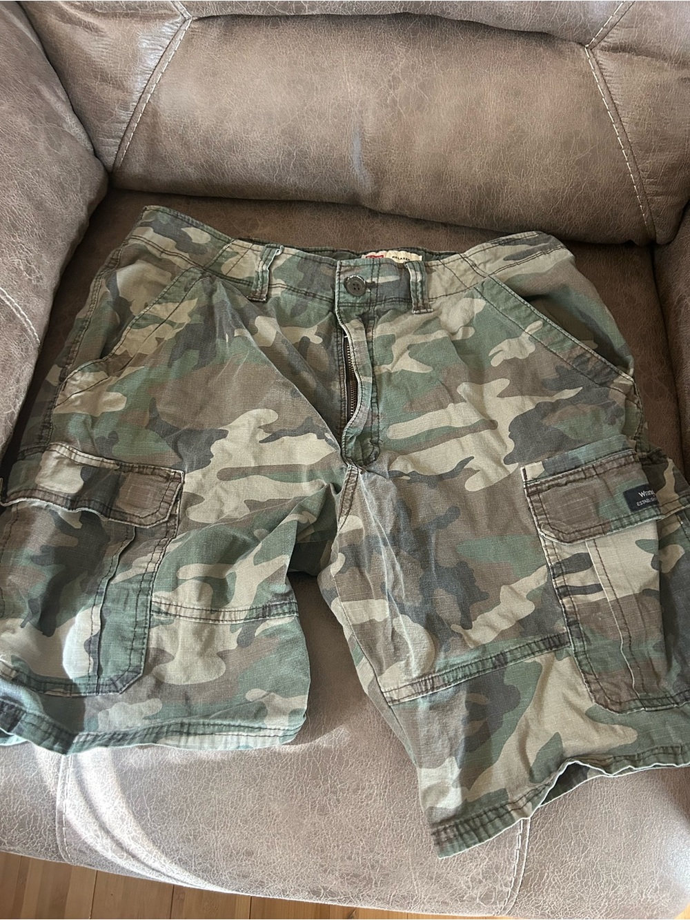 Men's Wrangler Camo Cargo Shorts - Green Camouflage 34